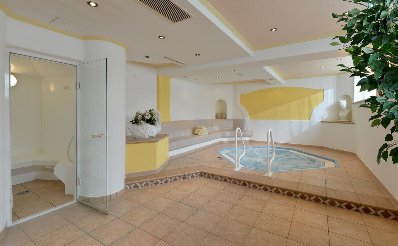 Hotel Schwarzer Adler Hippach Εξωτερικό φωτογραφία
