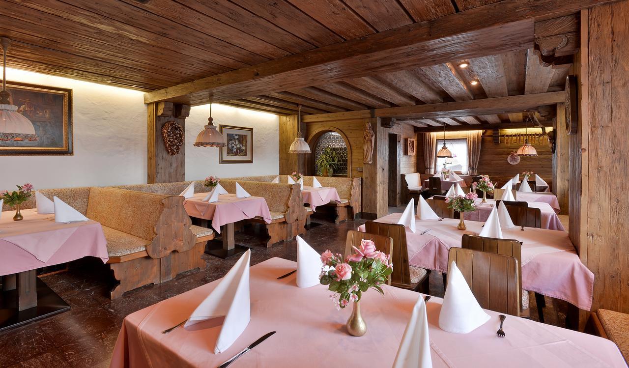 Hotel Schwarzer Adler Hippach Εξωτερικό φωτογραφία